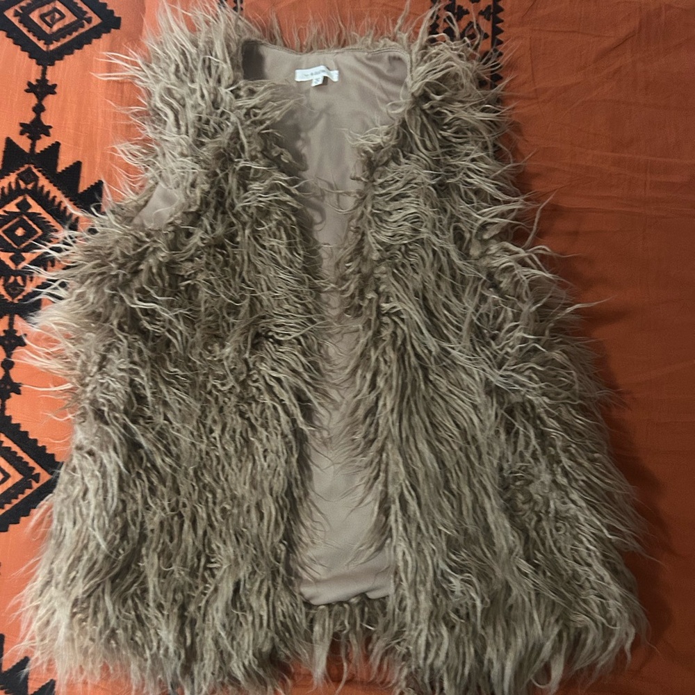 Women’s Tan Faux Fur Vest